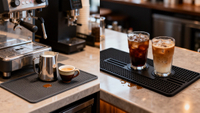 //irrqrwxhmmpppi5r.ldycdn.com/cloud/plBpqKnnprSRmlopopiikm/Coffee-Machine-Mat-And-Bar-Mat-Comparison.jpg